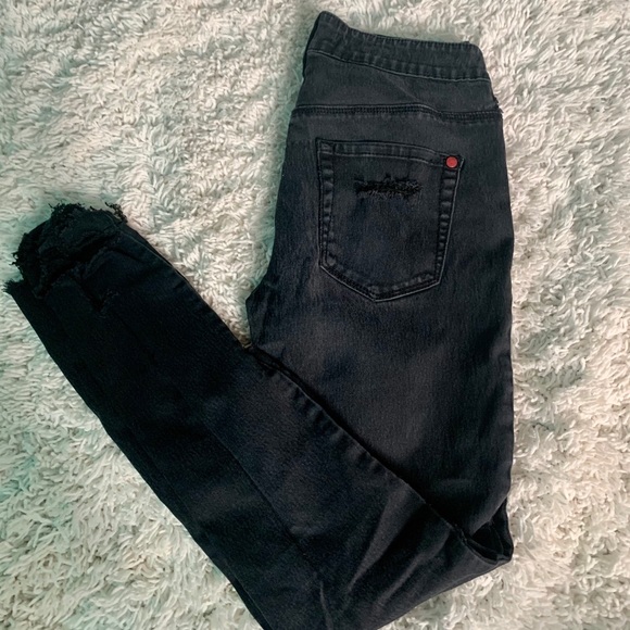 vintage black ripped jeans